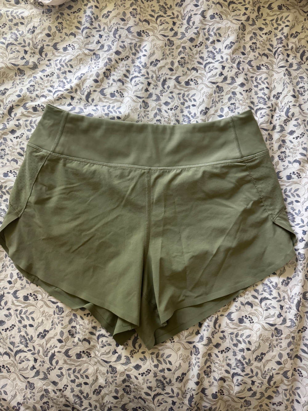 Athleta Run With It shorts